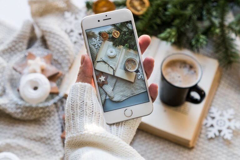 Best Time to Post on Social Media in 2025: Expert Data You Can’t Ignore